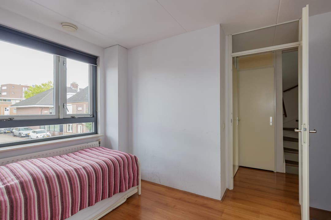 Photo 13 of Graaf Florisstraat 15