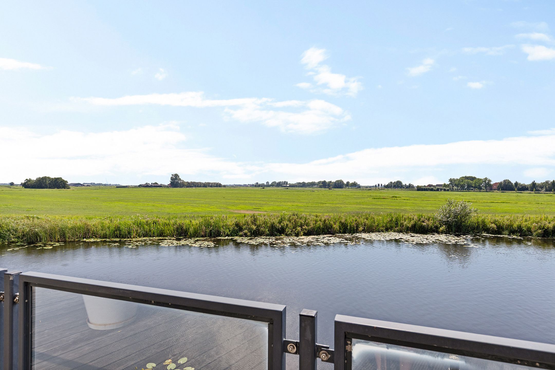 Photo 6 of Kleine vos 24