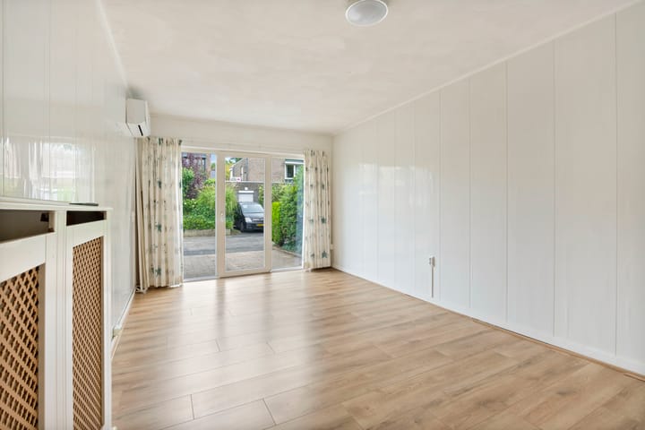 Tussenwoning te koop: La Fontainestraat 29, Venlo