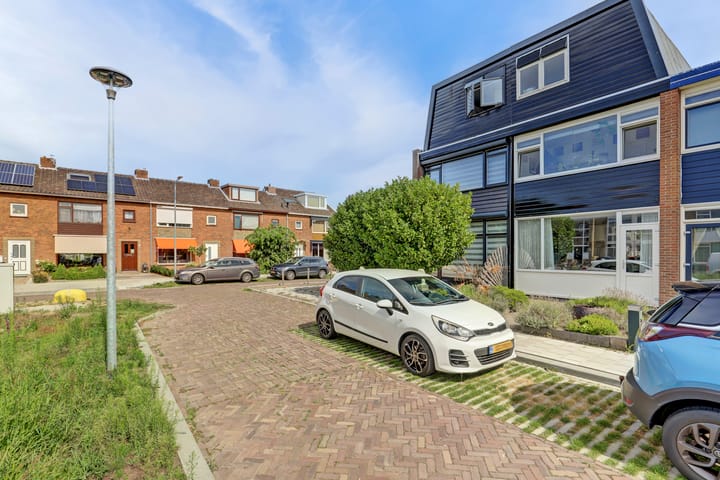 Photo 3 of Dr. Plesmanstraat 28
