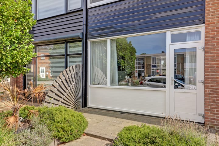 Photo 4 of Dr. Plesmanstraat 28