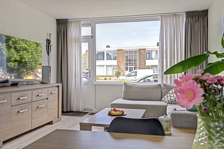 Tussenwoning te koop: Dr. Plesmanstraat 28, Zwijndrecht