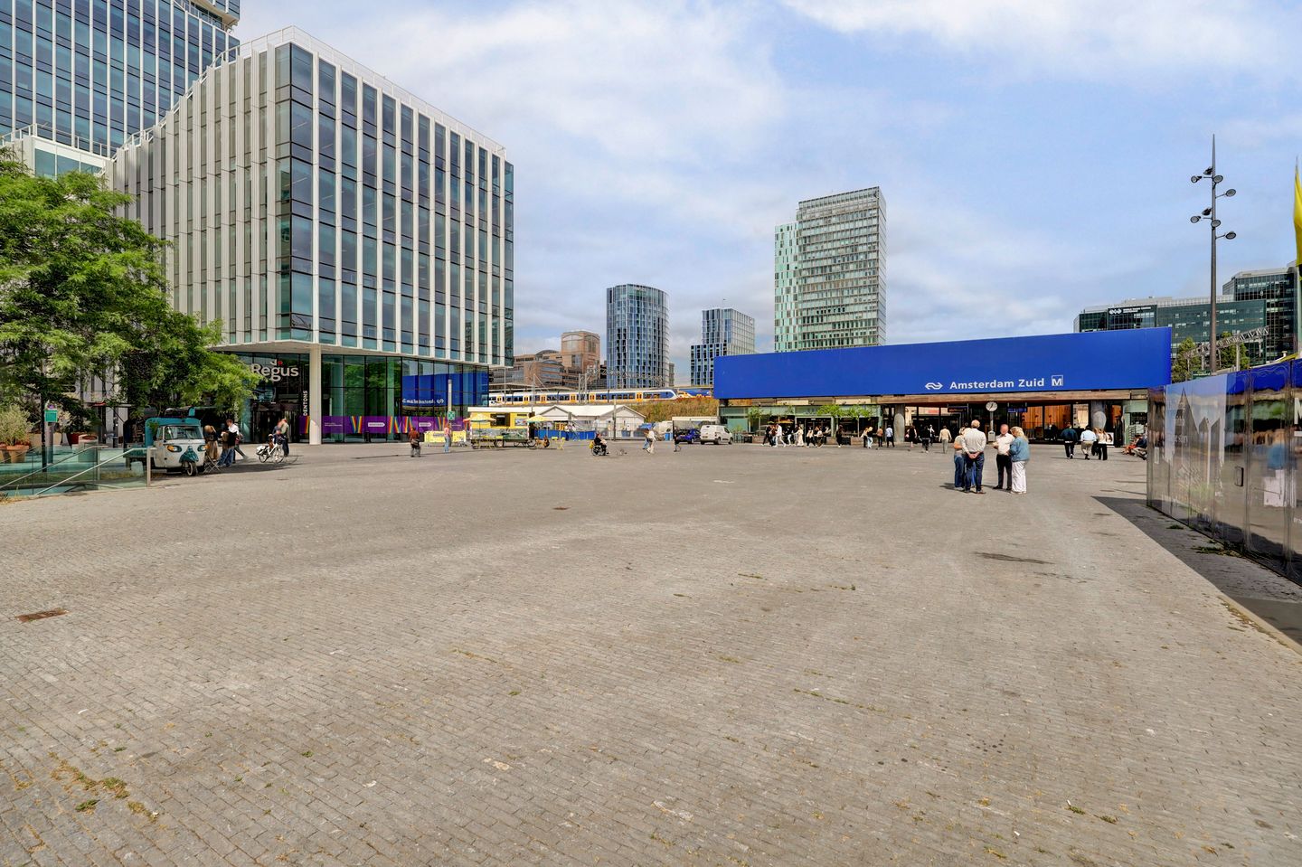 View photo 4 of Gustav Mahlerplein 2