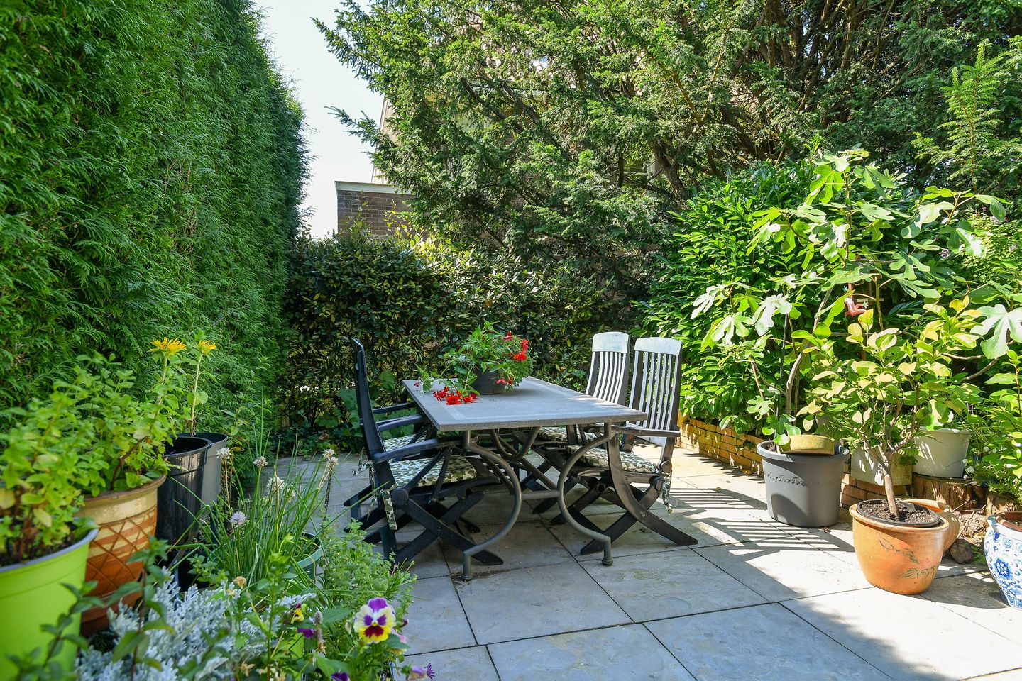 Photo 20 of Van Ruisdaelstraat 35