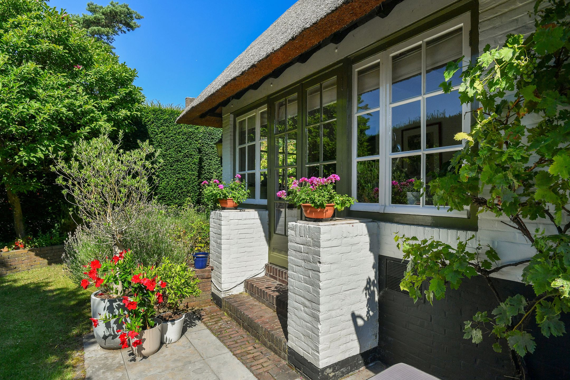 Photo 15 of Van Ruisdaelstraat 35