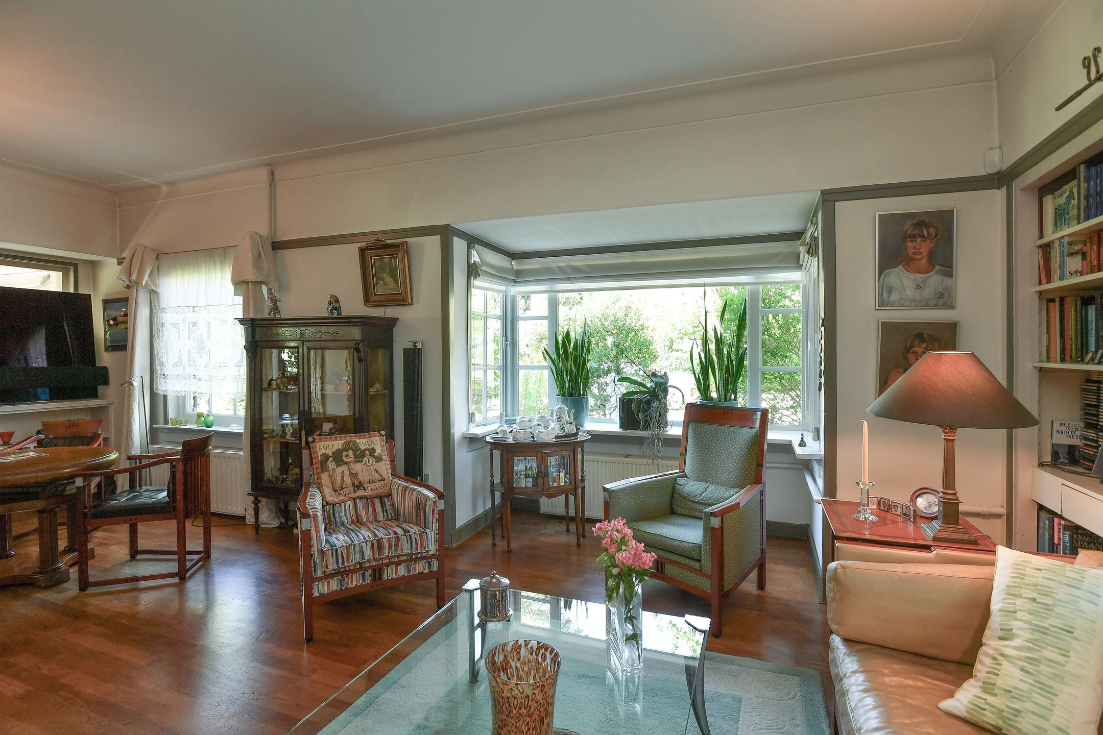 Photo 12 of Van Ruisdaelstraat 35