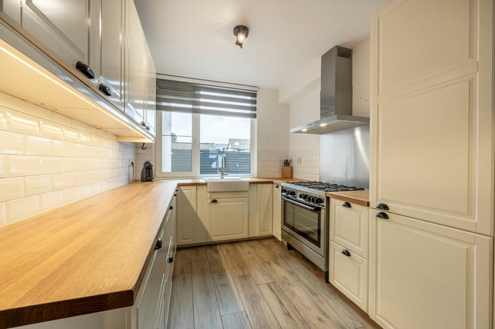 Tussenwoning te koop: Klaverbladstraat 22, Klaaswaal