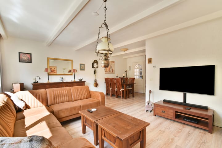 Tussenwoning te koop: Simon Vestdijk-erf 91, Dordrecht