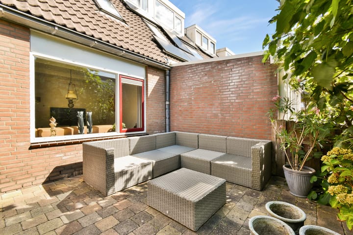 Tussenwoning te koop: Simon Vestdijk-erf 91, Dordrecht