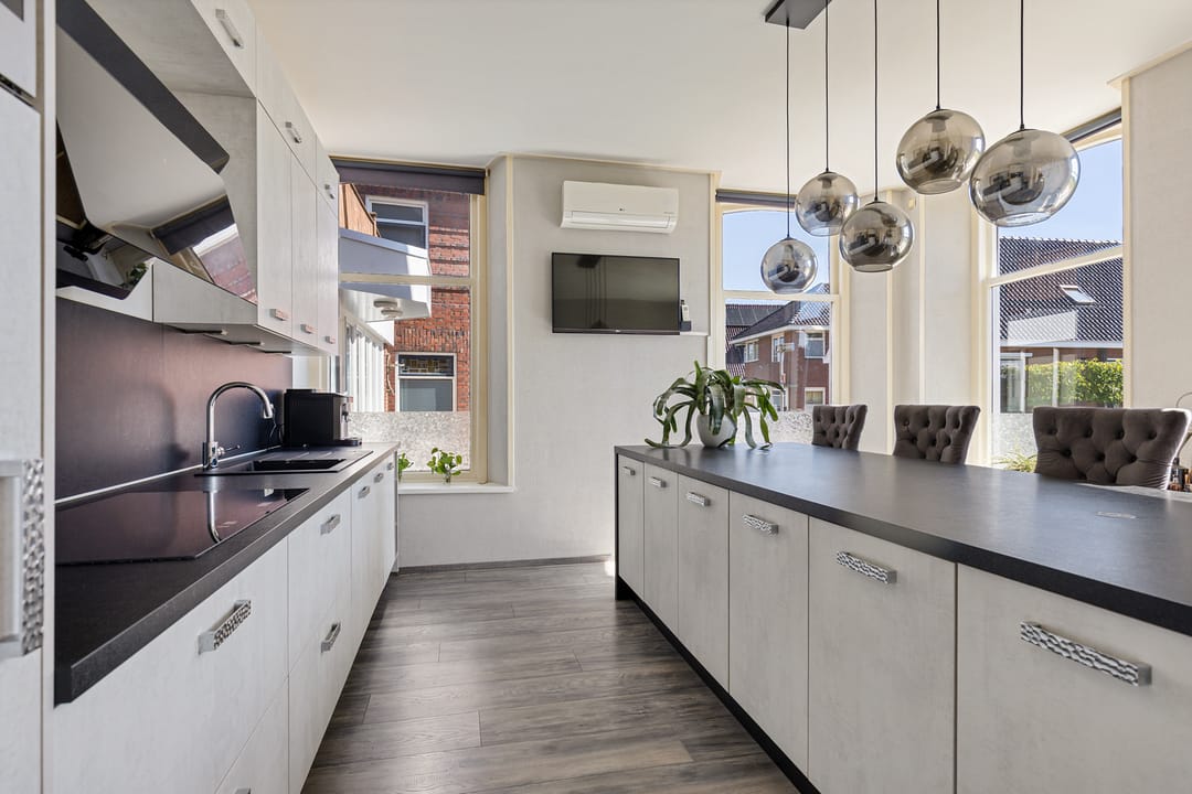 Photo 13 of Leeuwstraat 11