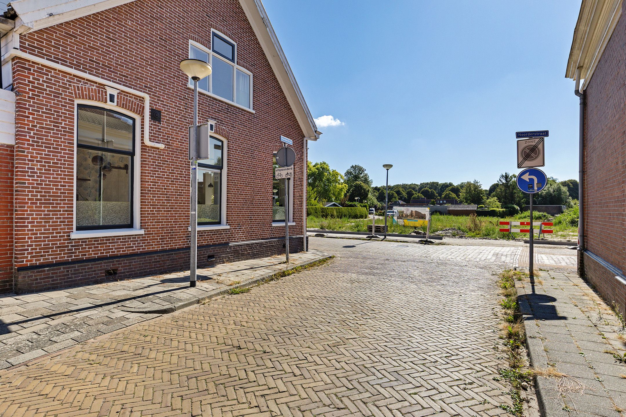 Photo 36 of Leeuwstraat 11