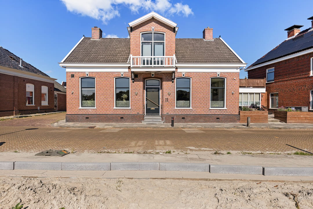 Photo 1 of Leeuwstraat 11