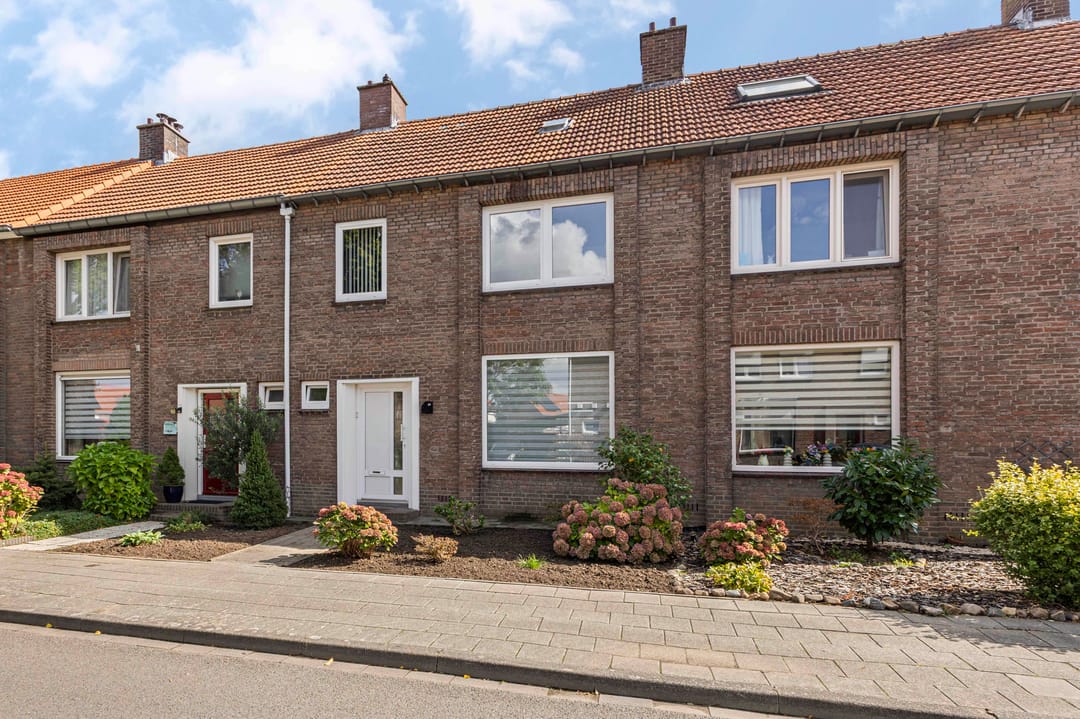 Foto 1 van Pastoor van Eijsstraat 27