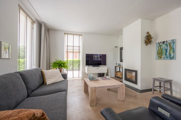 Vrijstaande woning te koop: Van Goghlaan 1, Nijkerk