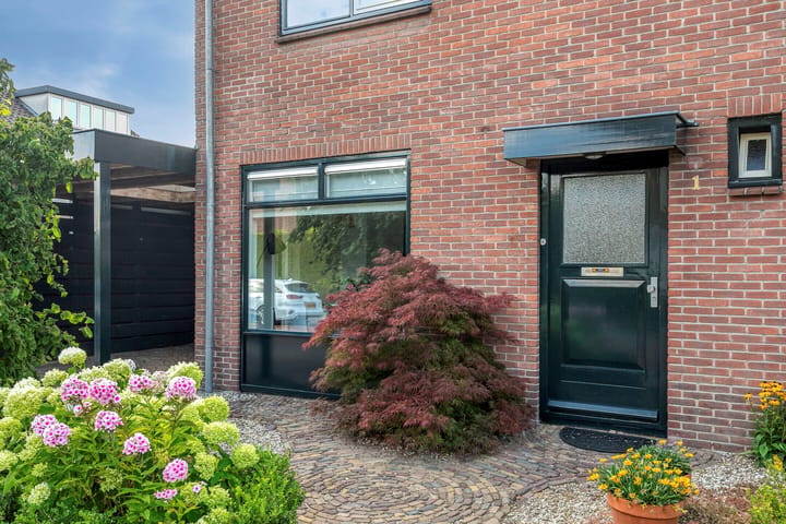 Tussenwoning te koop: Nachtegaallaan 1, Scherpenzeel (Ge)