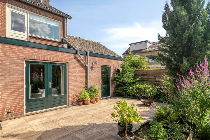 Tussenwoning te koop: Nachtegaallaan 1, Scherpenzeel (Ge)