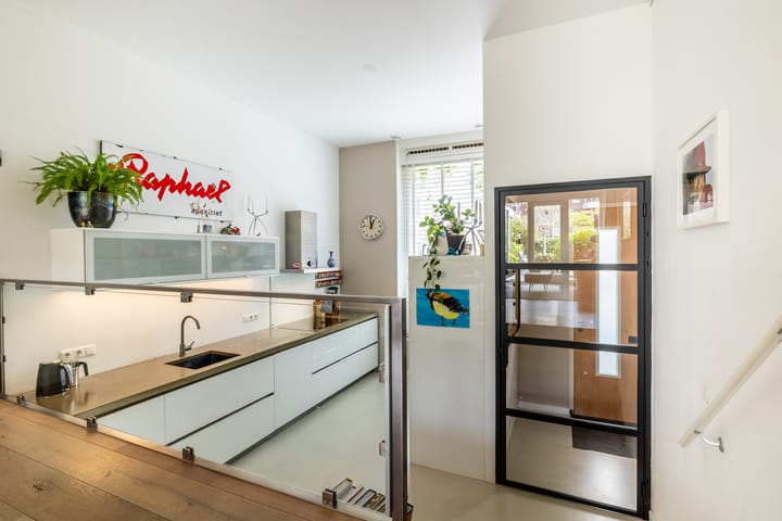 Tussenwoning te koop: Smits van Waesberghestraat 11, Breda