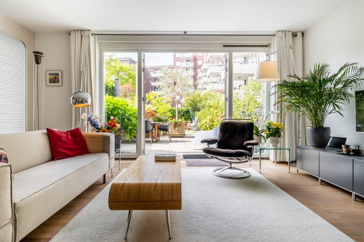 Tussenwoning te koop: Smits van Waesberghestraat 11, Breda