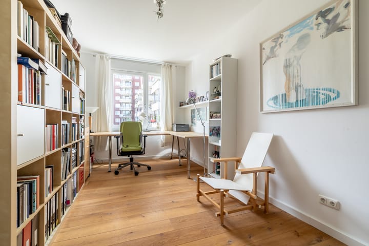 Tussenwoning te koop: Smits van Waesberghestraat 11, Breda