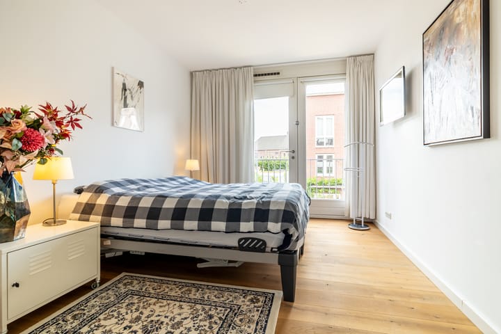 Tussenwoning te koop: Smits van Waesberghestraat 11, Breda