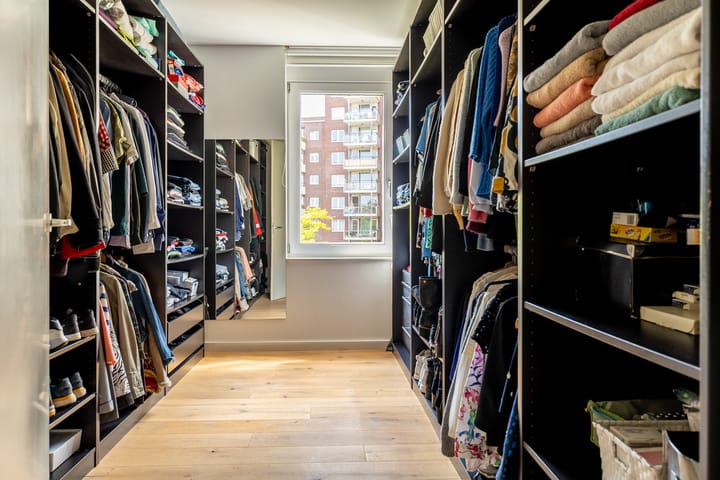 Tussenwoning te koop: Smits van Waesberghestraat 11, Breda