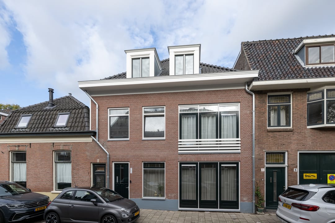 Photo 22 of Kennemerstraat 3-B