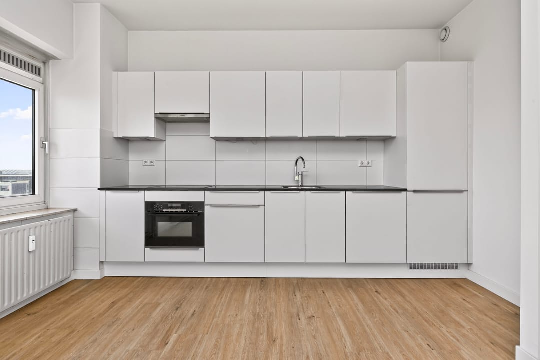 Photo 8 of Van Weerden Poelmanlaan 30