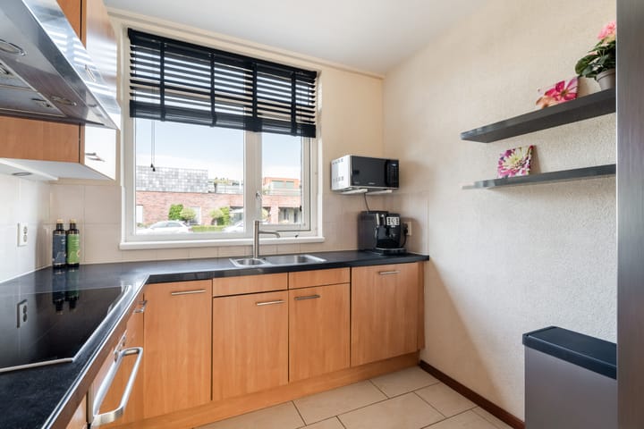 Tussenwoning te koop: Parklaan 62, Pijnacker