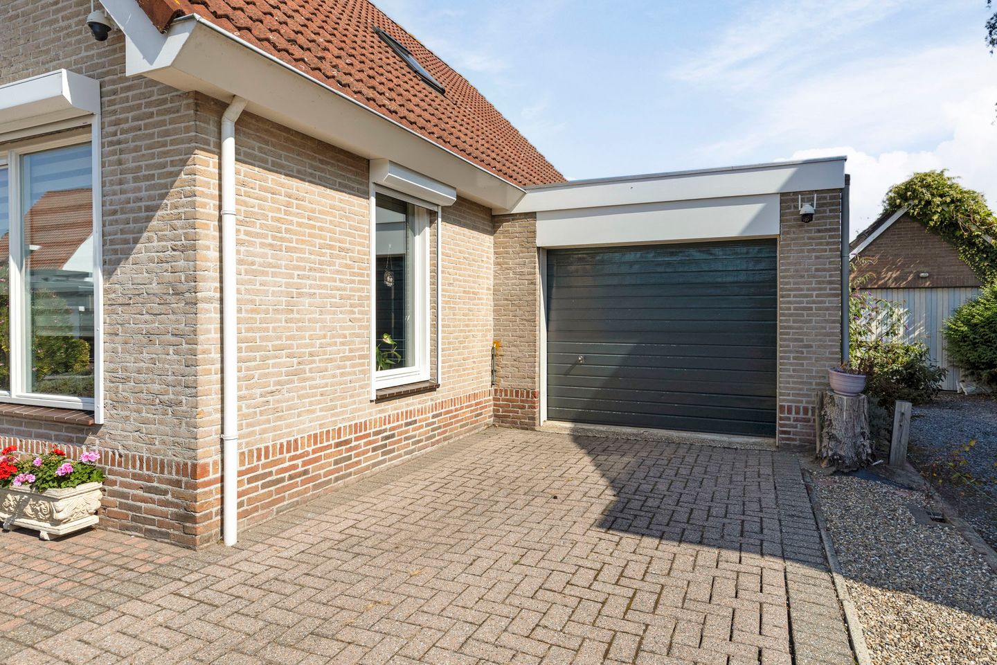 Photo 35 of Prins Hendrikstraat 1-A