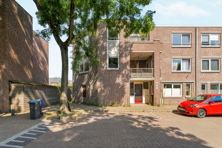 Foto 2 van Naardingerland 66