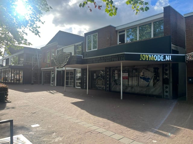 Bekijk foto 1 van de Dam 17