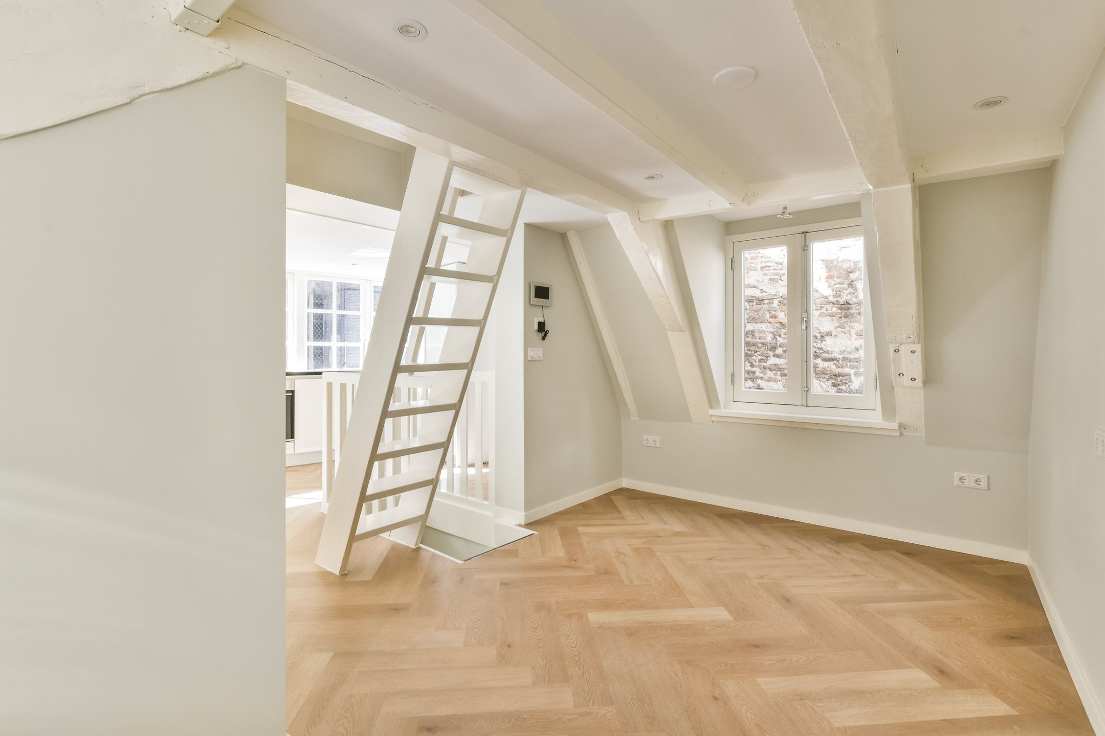 Photo 9 of Gravenstraat 70