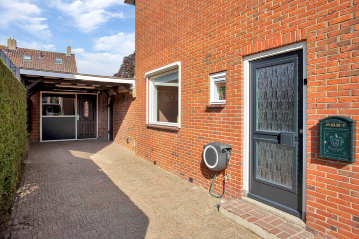 Twee-onder-één-kap te koop: Vangstraat 6, Elburg