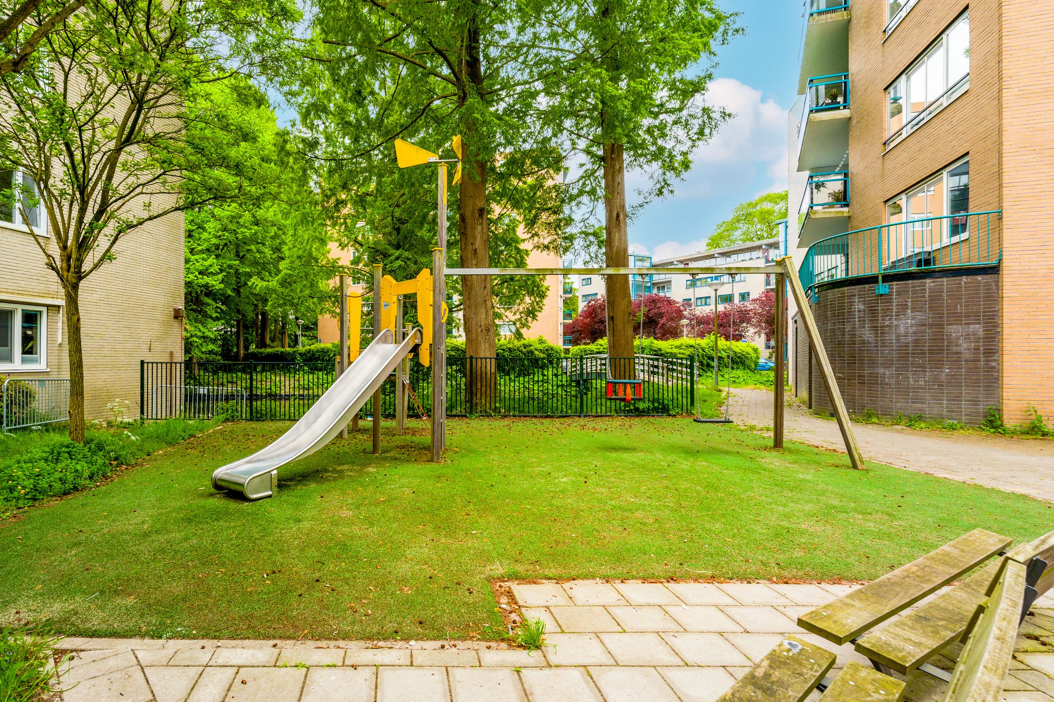 Photo 36 of Hertzstraat 5