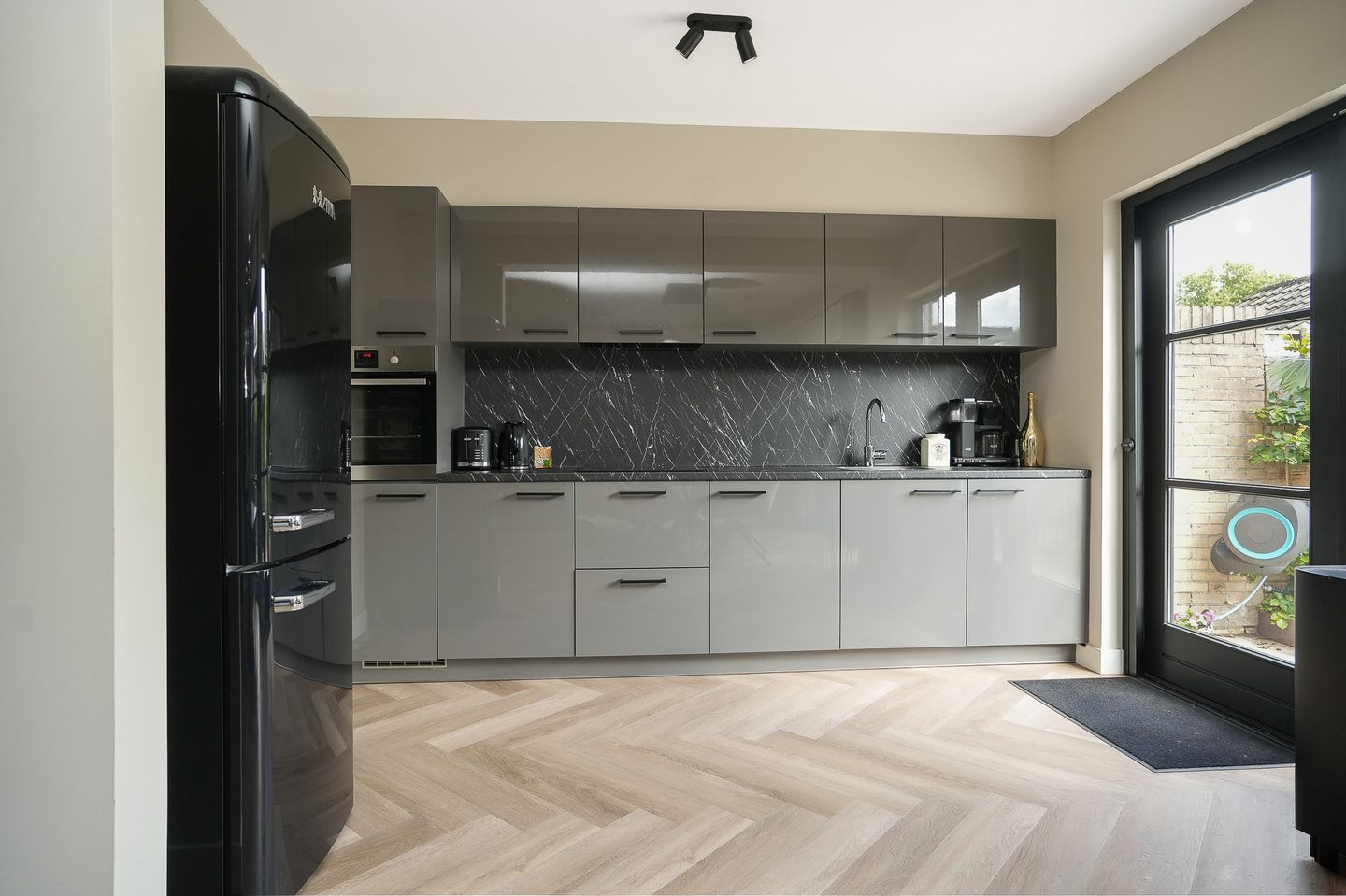 Photo 4 of Hoedenmakersstraat 23