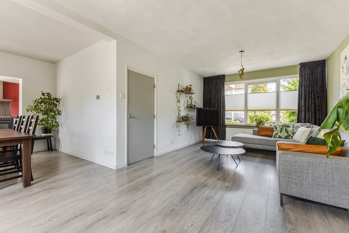 Tussenwoning te koop: Bosrand 98, Geldrop