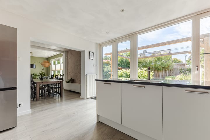 Tussenwoning te koop: Bosrand 98, Geldrop