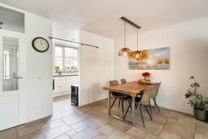 Tussenwoning te koop: Keverberg 26, Weert