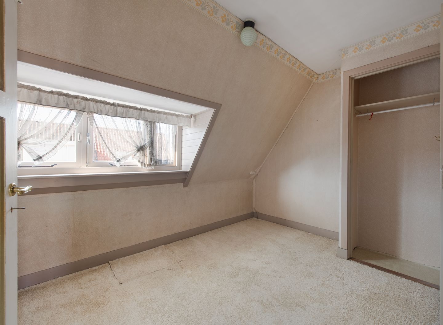 Photo 14 of Teding van Berkhoutstraat 73