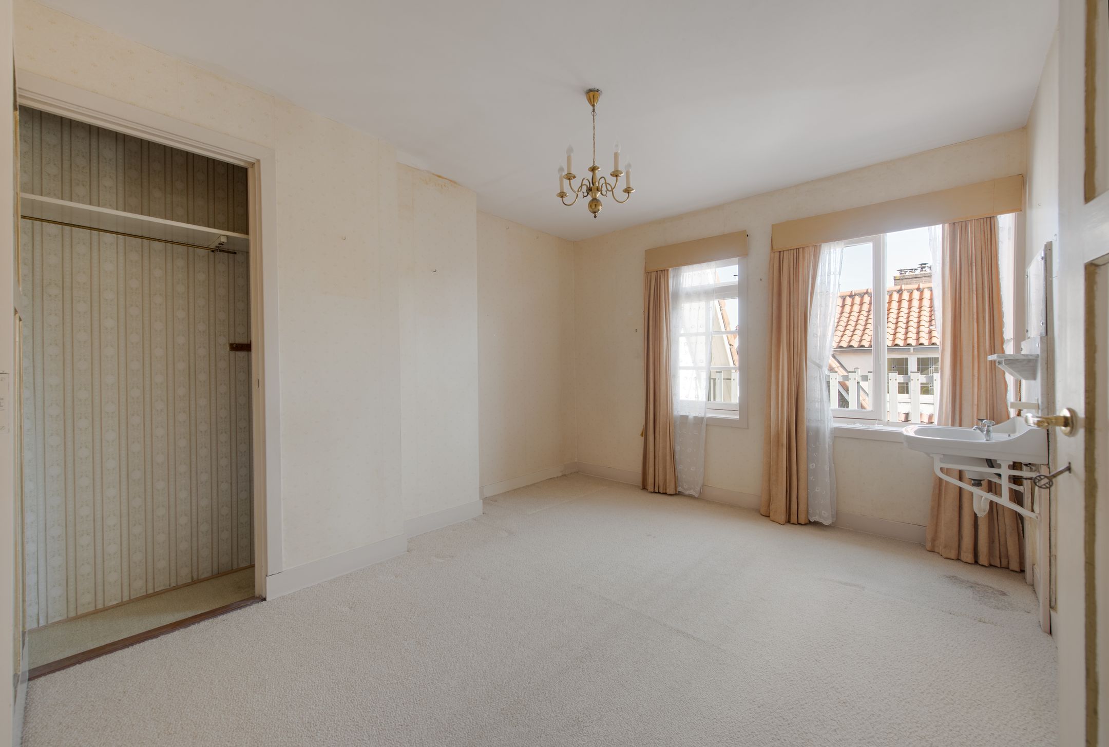 Photo 12 of Teding van Berkhoutstraat 73