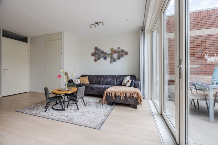 Tussenwoning te koop: Geversstraat 8, Oegstgeest