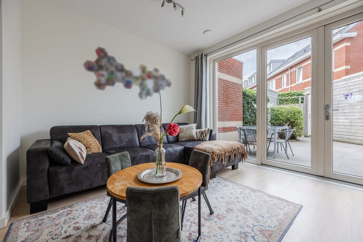 Tussenwoning te koop: Geversstraat 8, Oegstgeest