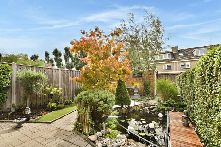 Tussenwoning te koop: Meidoornlaan 43, Dordrecht