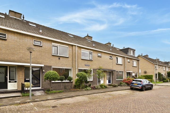 Tussenwoning te koop: Meidoornlaan 43, Dordrecht