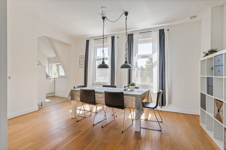 Photo 2 of Bosboomstraat 6-B