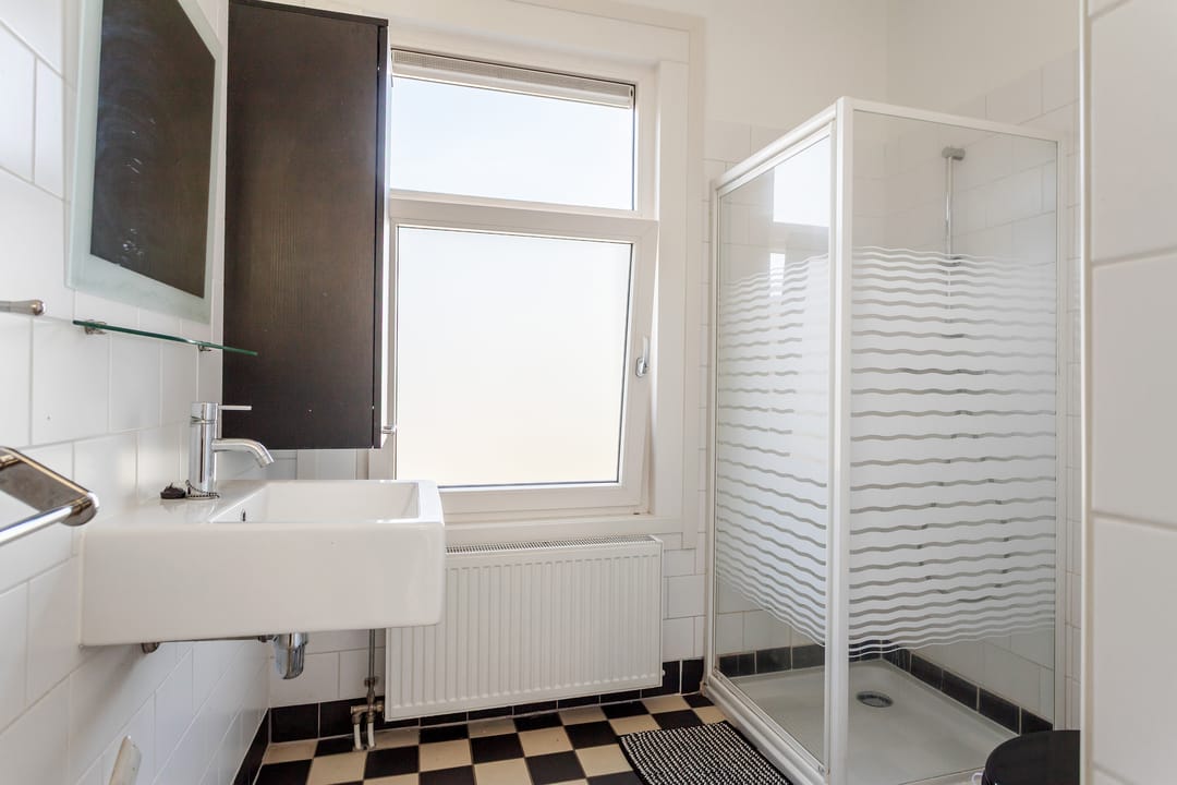 Photo 17 of Bosboomstraat 6-B