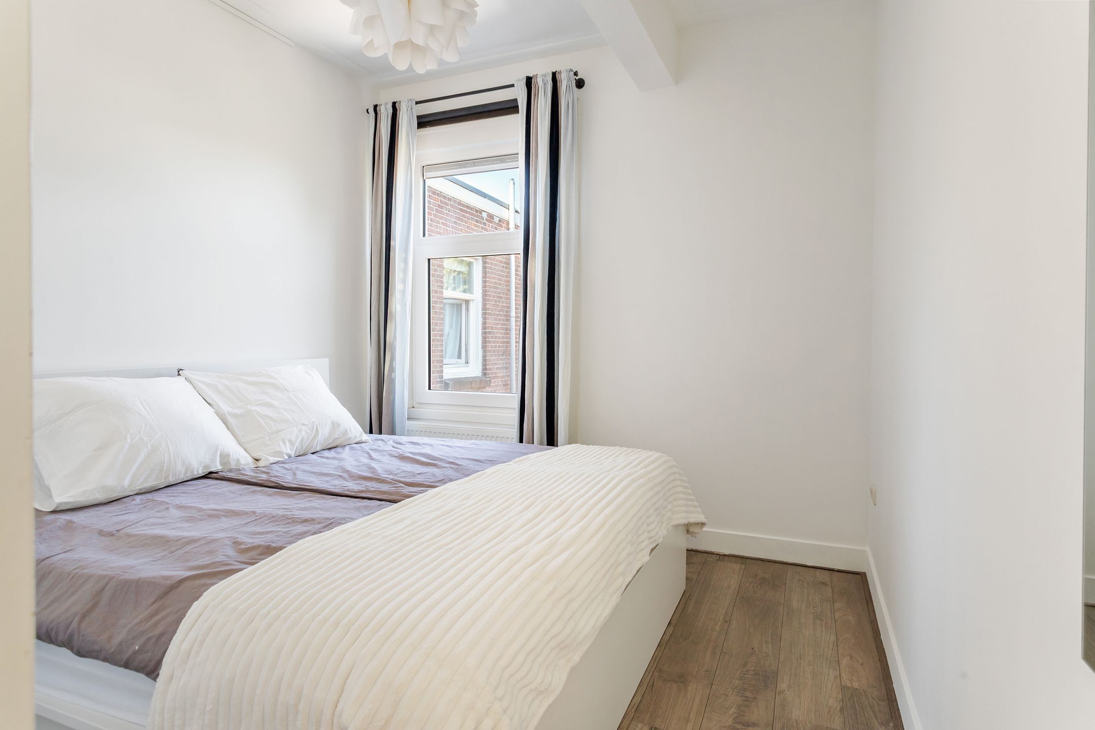 Photo 15 of Bosboomstraat 6-B