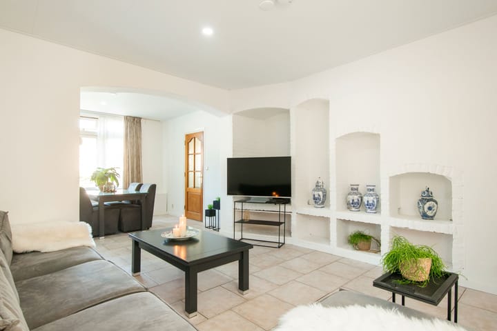 Photo 2 of Heischeutstraat 20-A