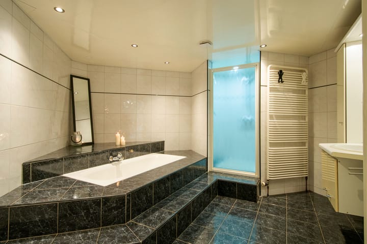 Photo 4 of Heischeutstraat 20-A
