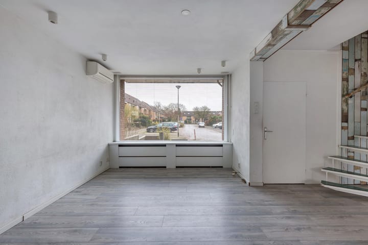 Hoekwoning te koop: Sloep 56, Huizen